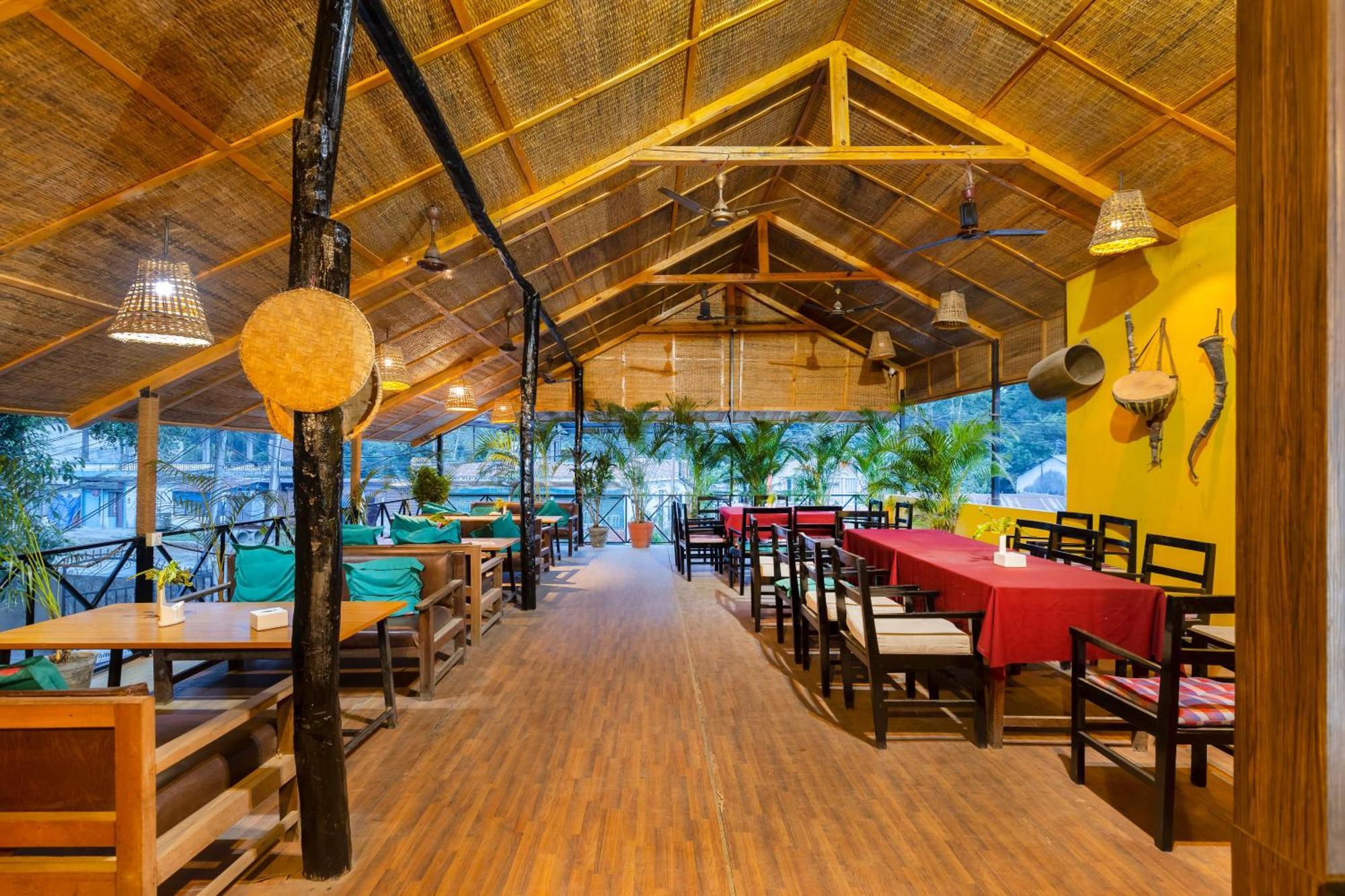 Hotel Parkside & Swimming Pool-Between Greenery And Azure ,Your Perfect Retreat Chitwan Extérieur photo